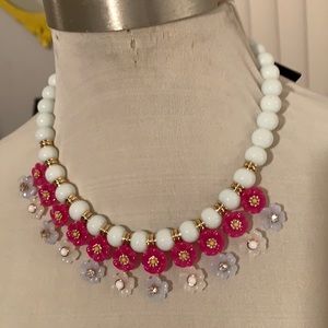 Ann Taylor beautiful pink and white necklace